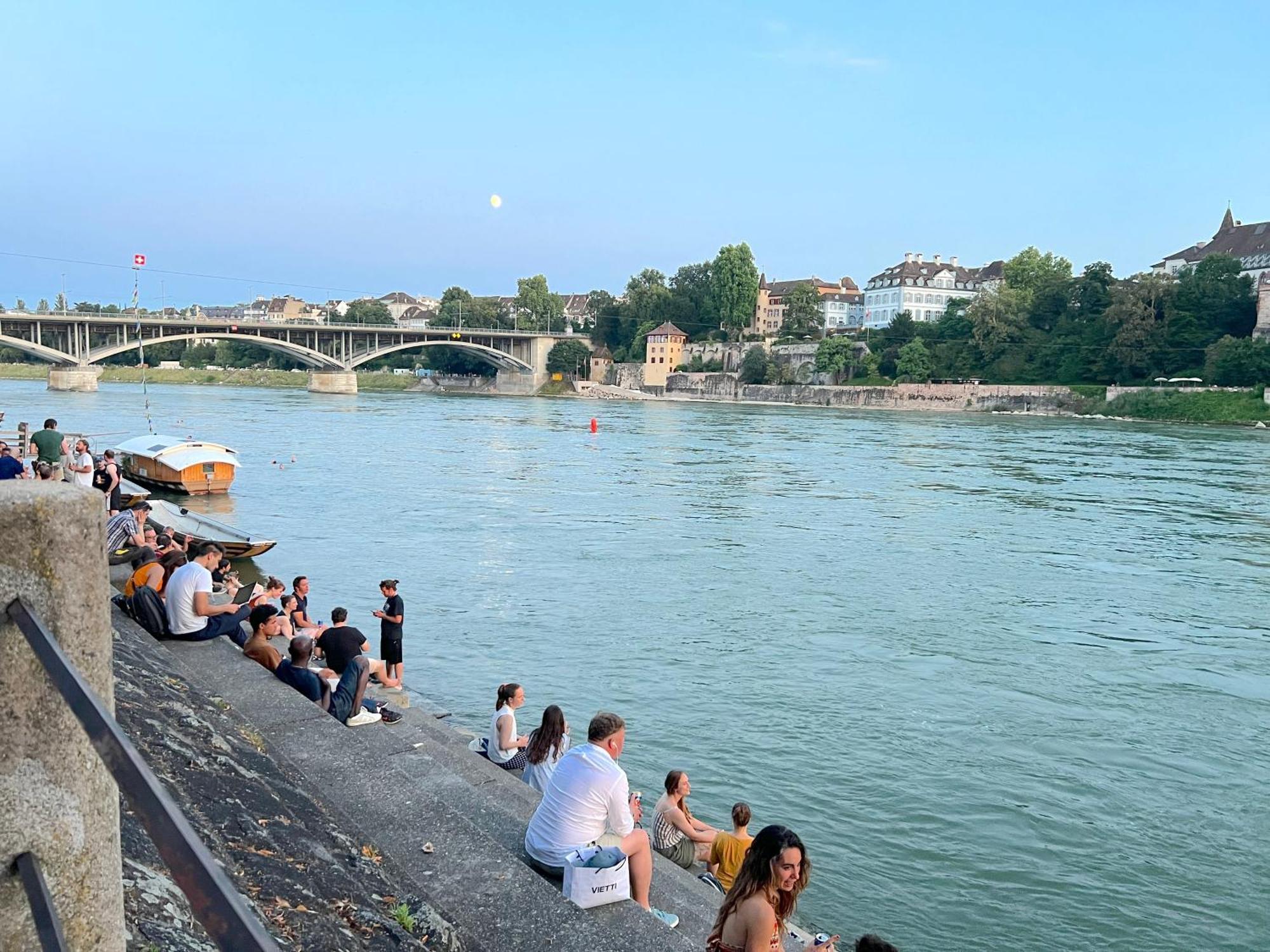 Riverside Базель Екстер'єр фото